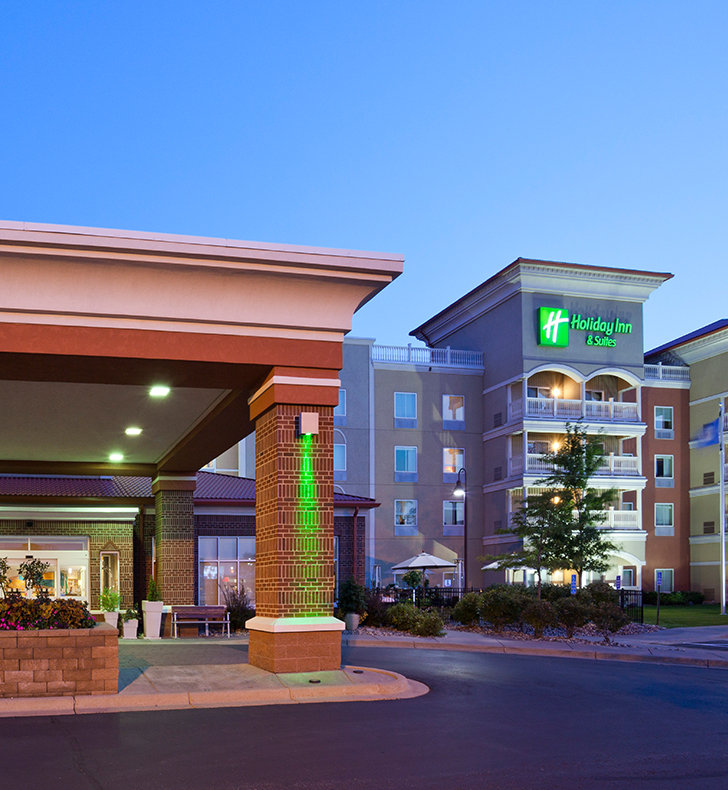 Holiday Inn Maple Grove