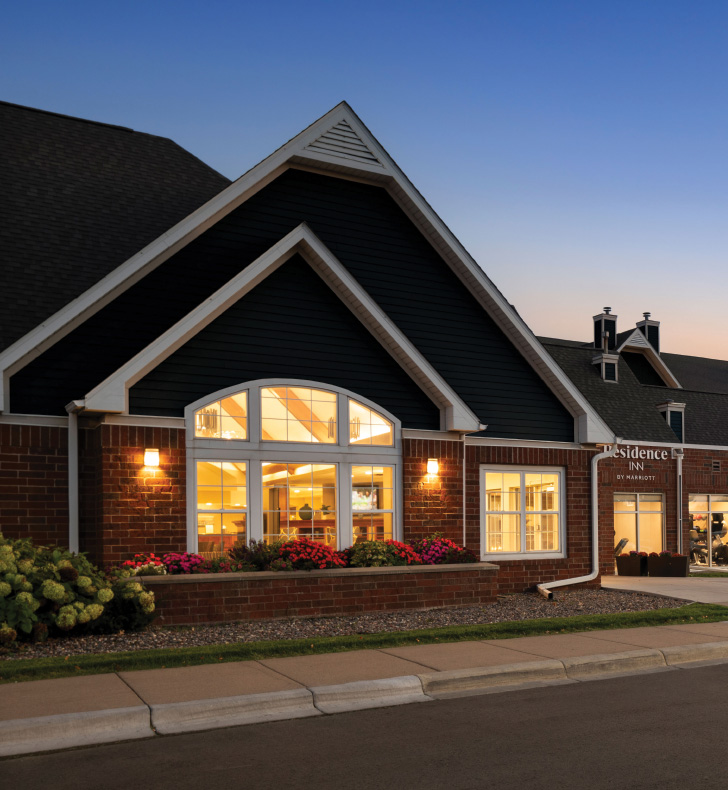 Residence Inn Roseville Exterior Dusk