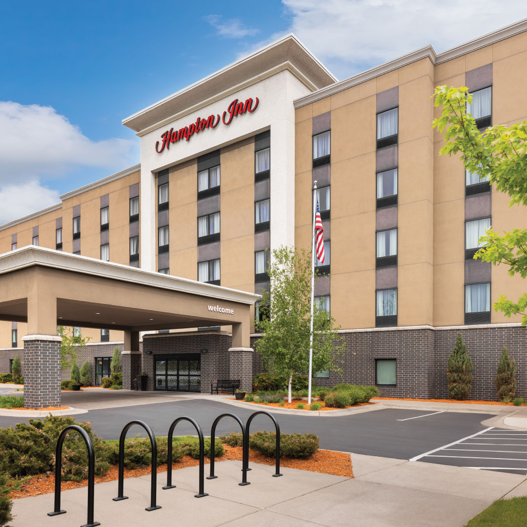 Hampton Inn Roseville Exterior during the Day