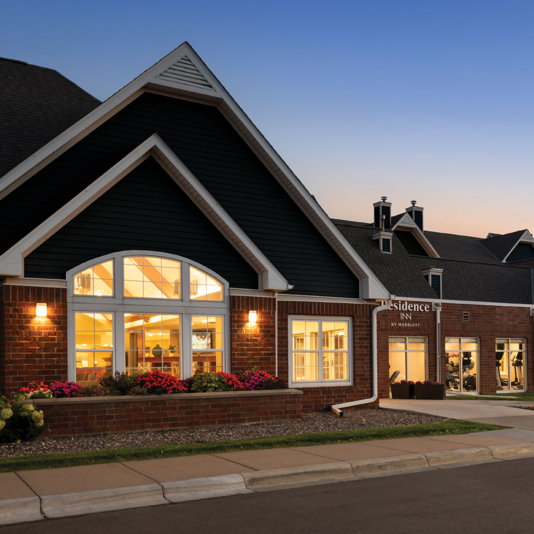 Residence Inn Roseville Exterior at Dusk