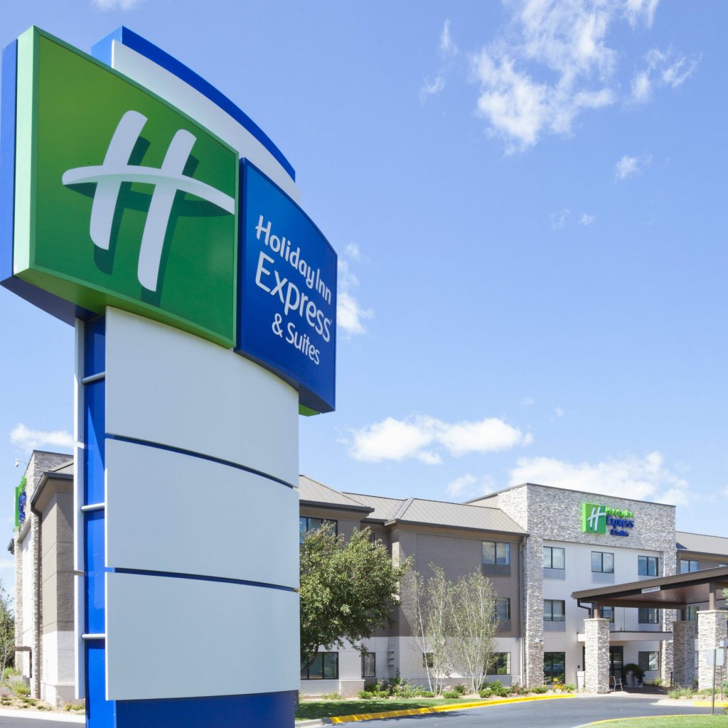 HEXS Golden Valley-Exterior Vert HEXS Golden Valley-Exterior Vert